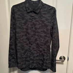 Lululemon Black camo long sleeve collared shirt